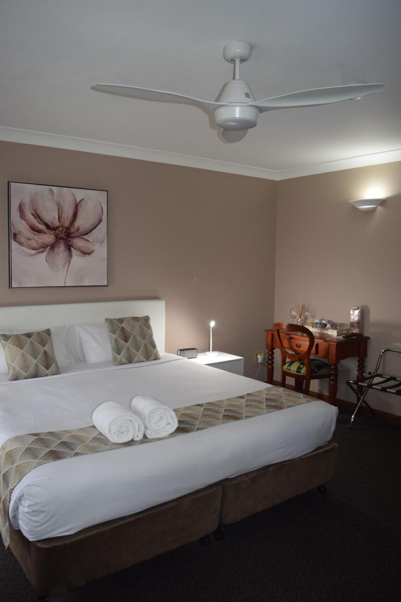 Oasis Inn Ulladulla - Welcoming Guests 18 Years And Older Екстер'єр фото