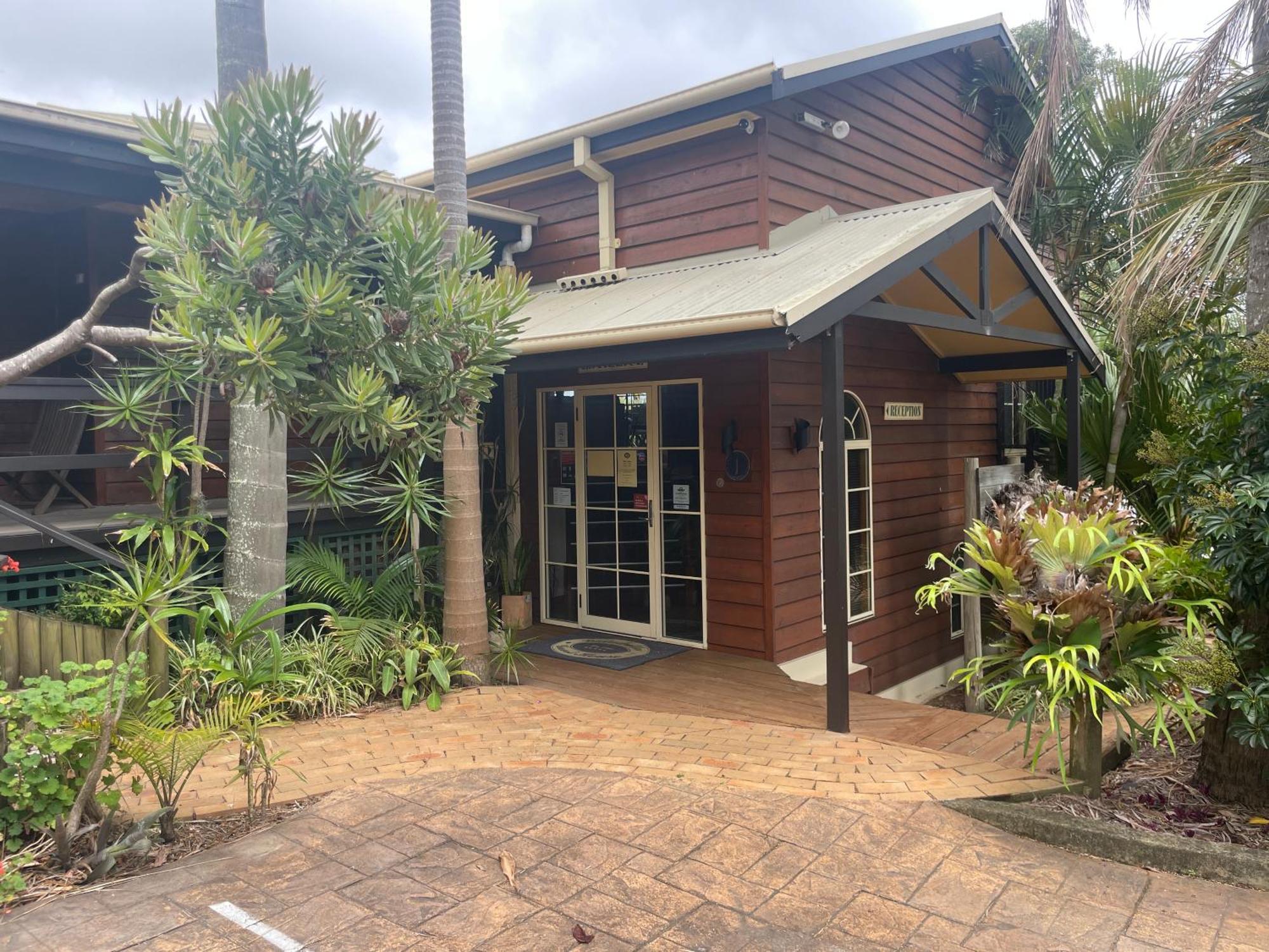 Oasis Inn Ulladulla - Welcoming Guests 18 Years And Older Екстер'єр фото