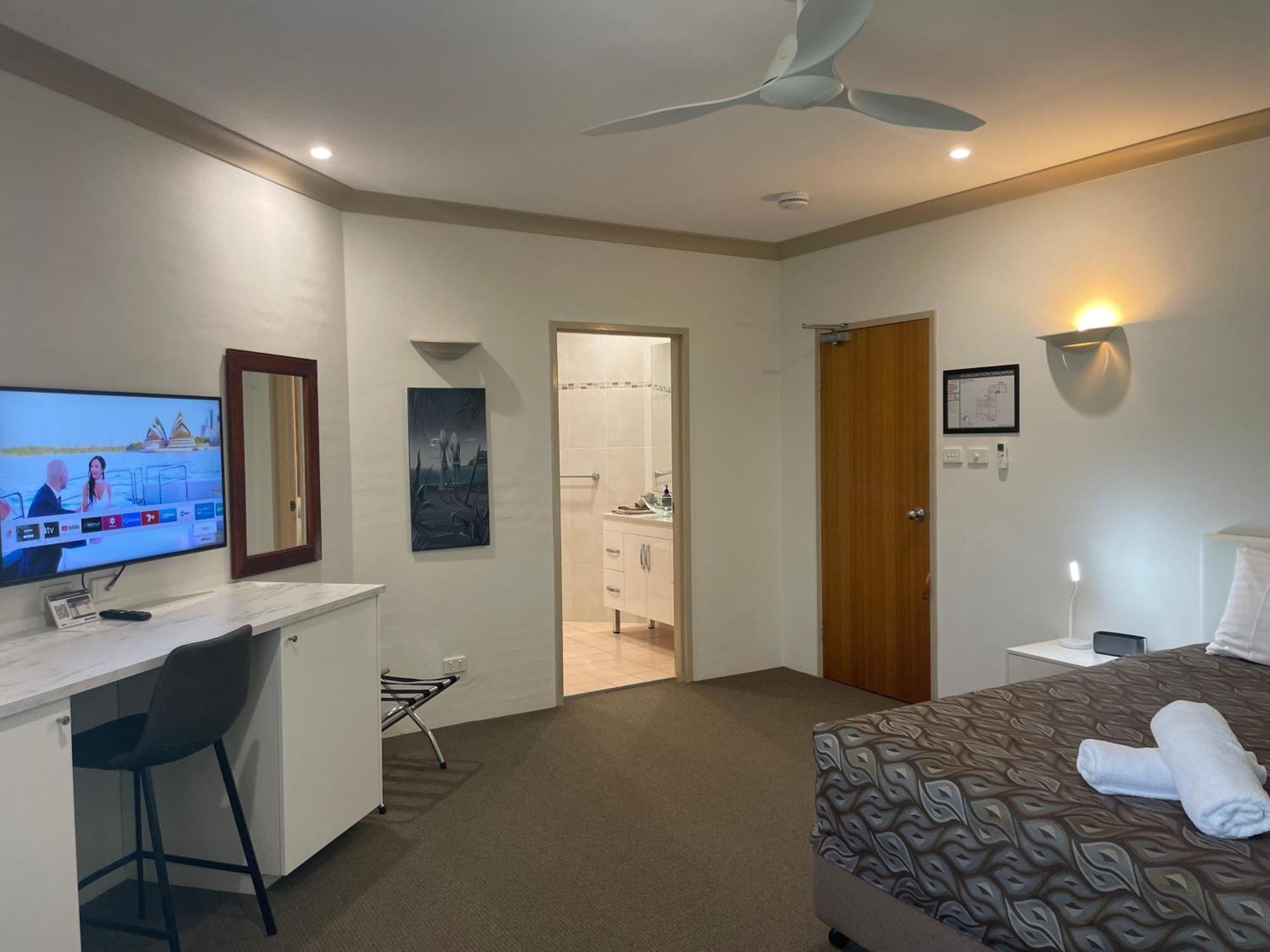 Oasis Inn Ulladulla - Welcoming Guests 18 Years And Older Екстер'єр фото