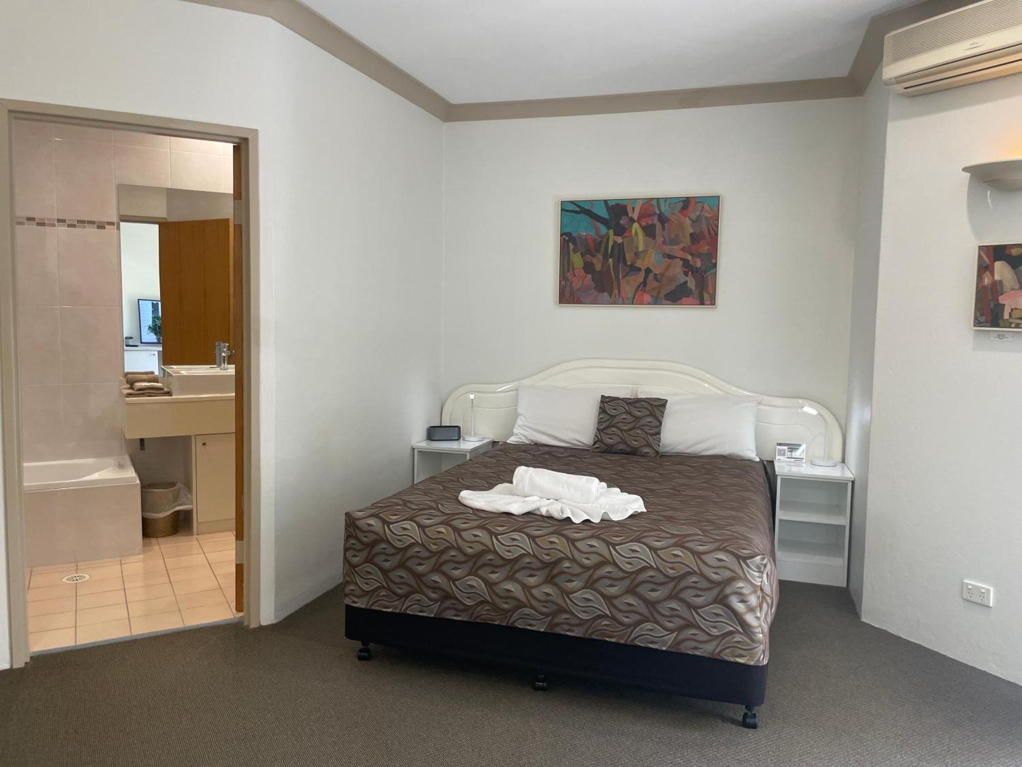 Oasis Inn Ulladulla - Welcoming Guests 18 Years And Older Екстер'єр фото