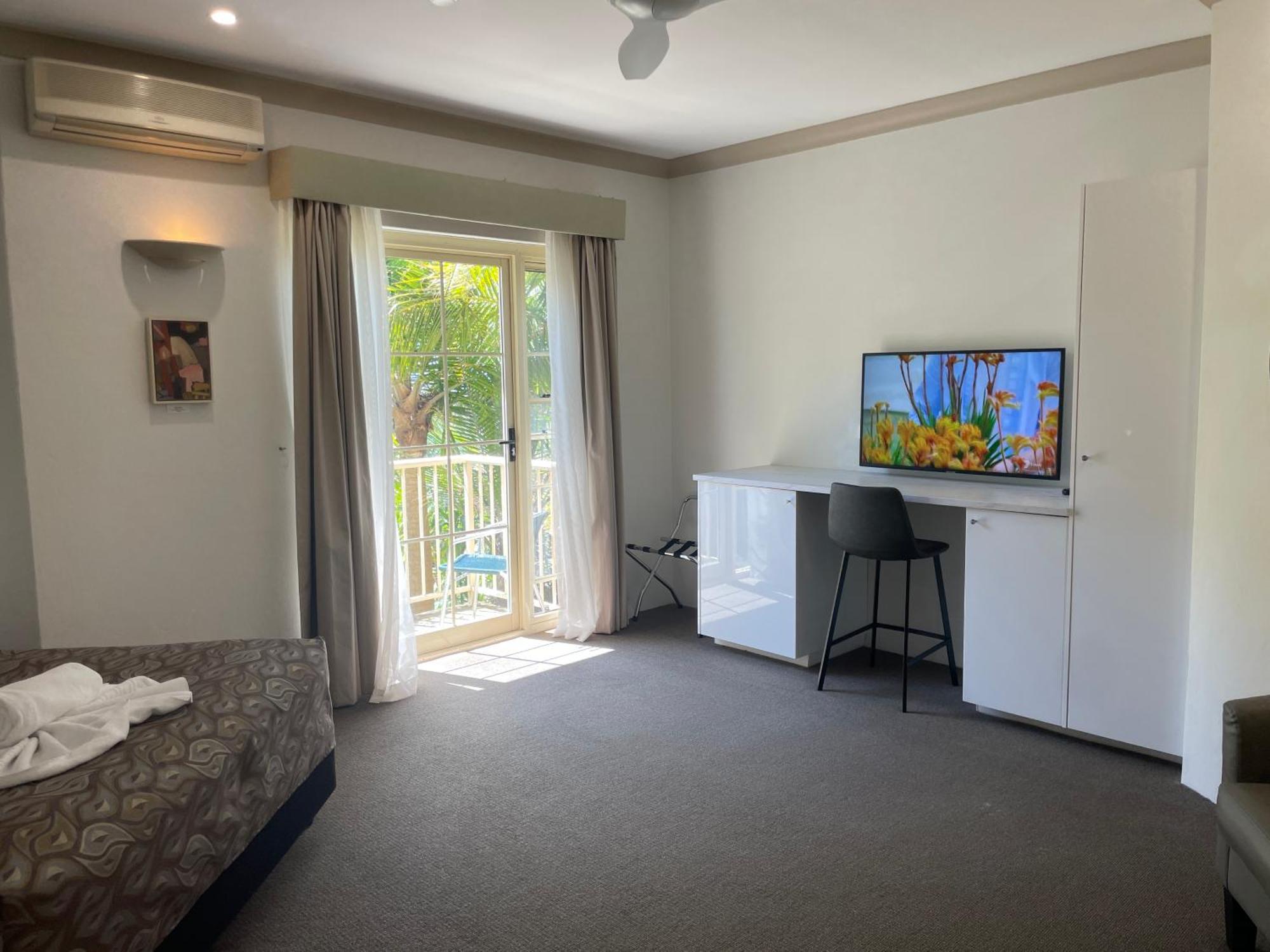 Oasis Inn Ulladulla - Welcoming Guests 18 Years And Older Екстер'єр фото