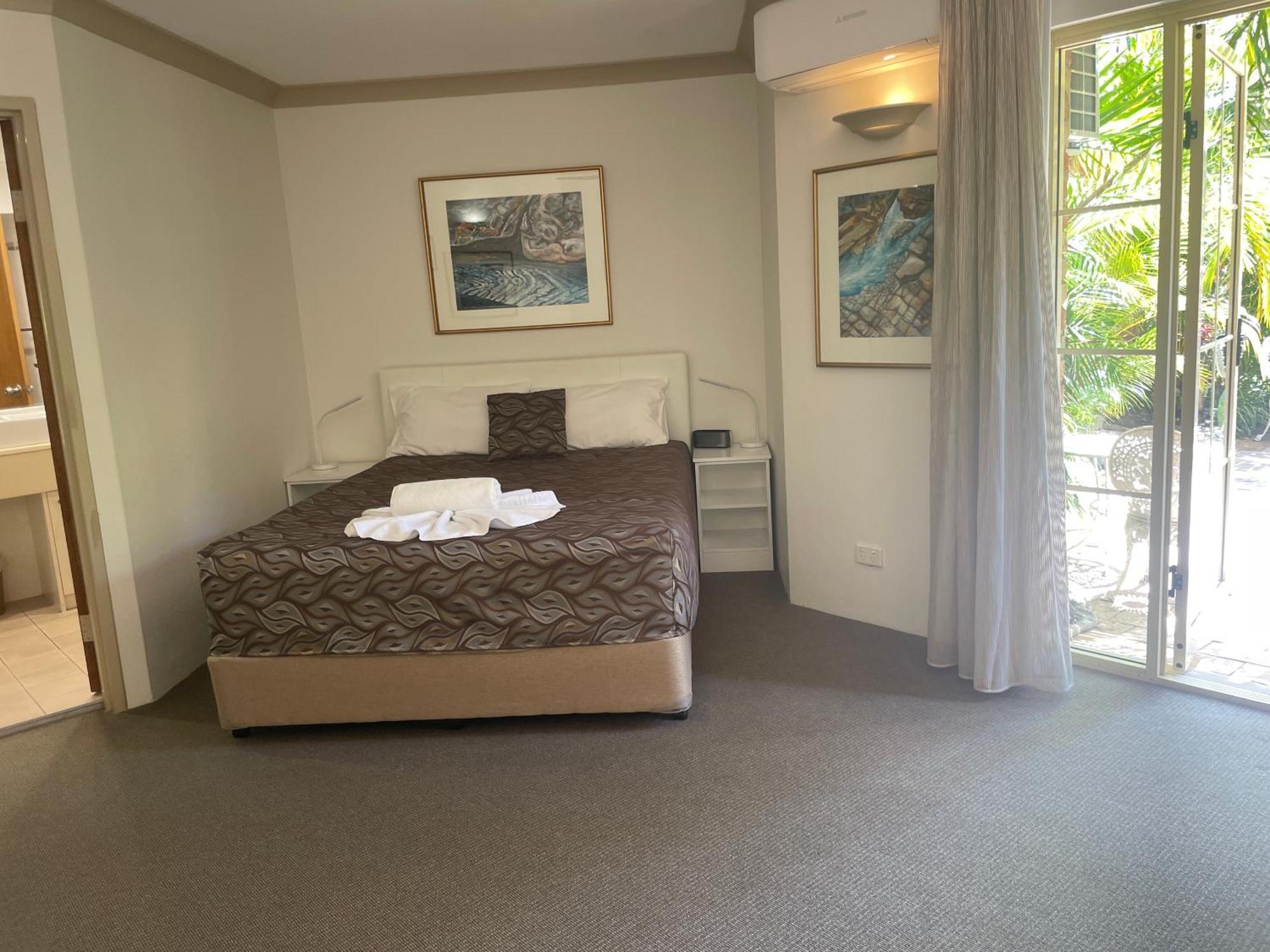Oasis Inn Ulladulla - Welcoming Guests 18 Years And Older Екстер'єр фото