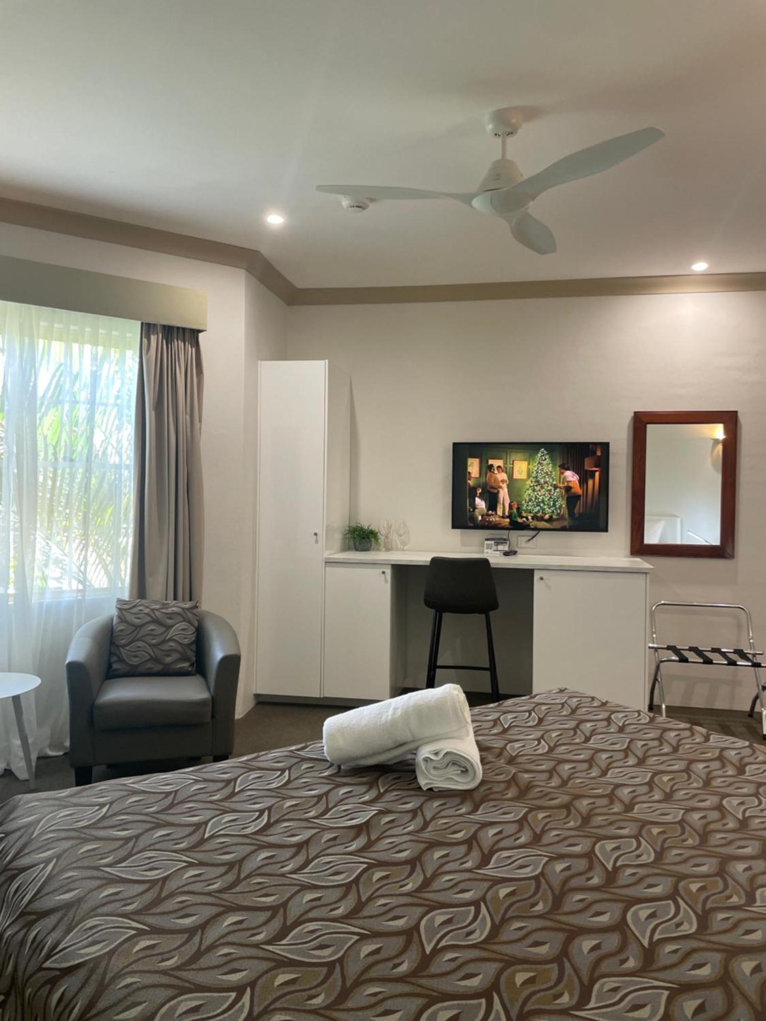 Oasis Inn Ulladulla - Welcoming Guests 18 Years And Older Екстер'єр фото