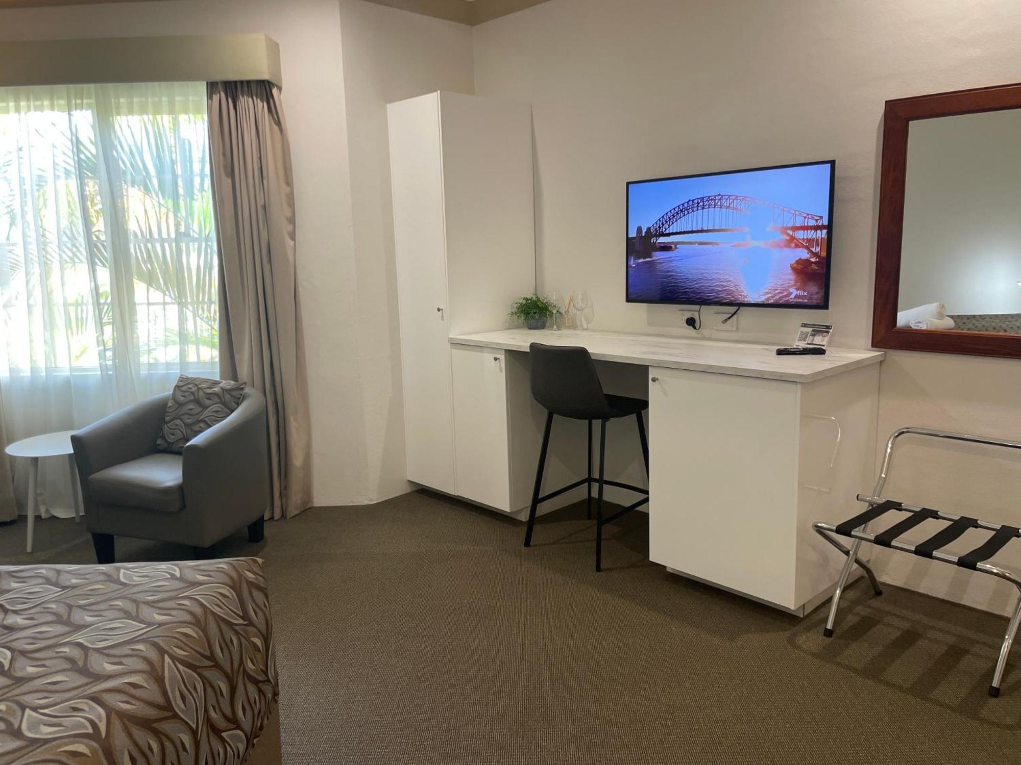 Oasis Inn Ulladulla - Welcoming Guests 18 Years And Older Екстер'єр фото