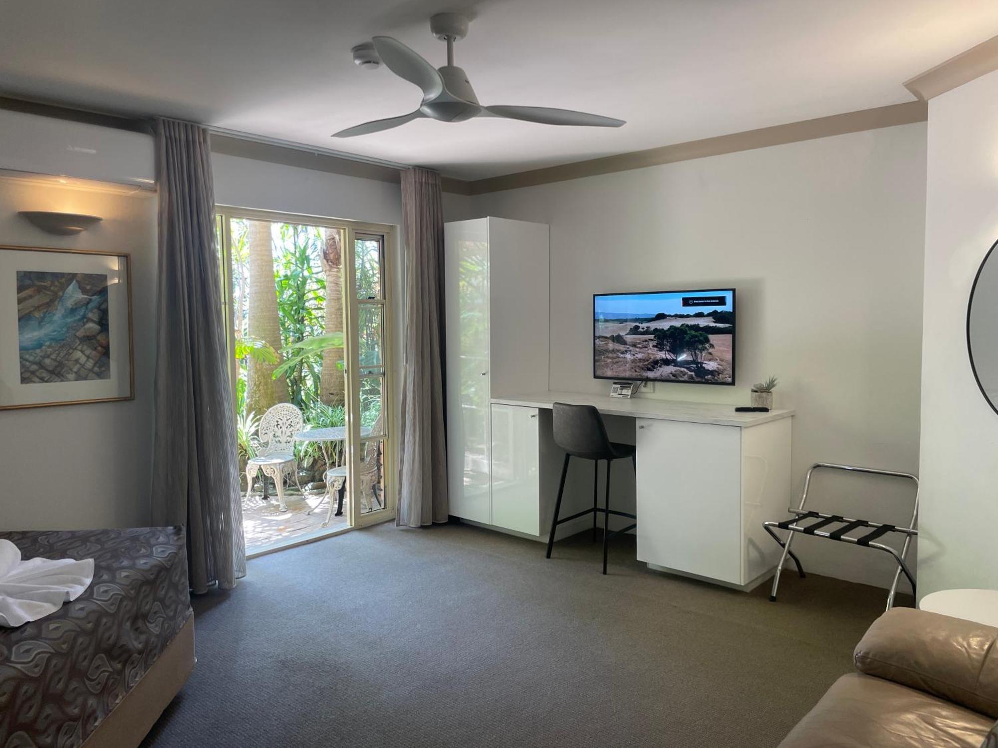 Oasis Inn Ulladulla - Welcoming Guests 18 Years And Older Екстер'єр фото