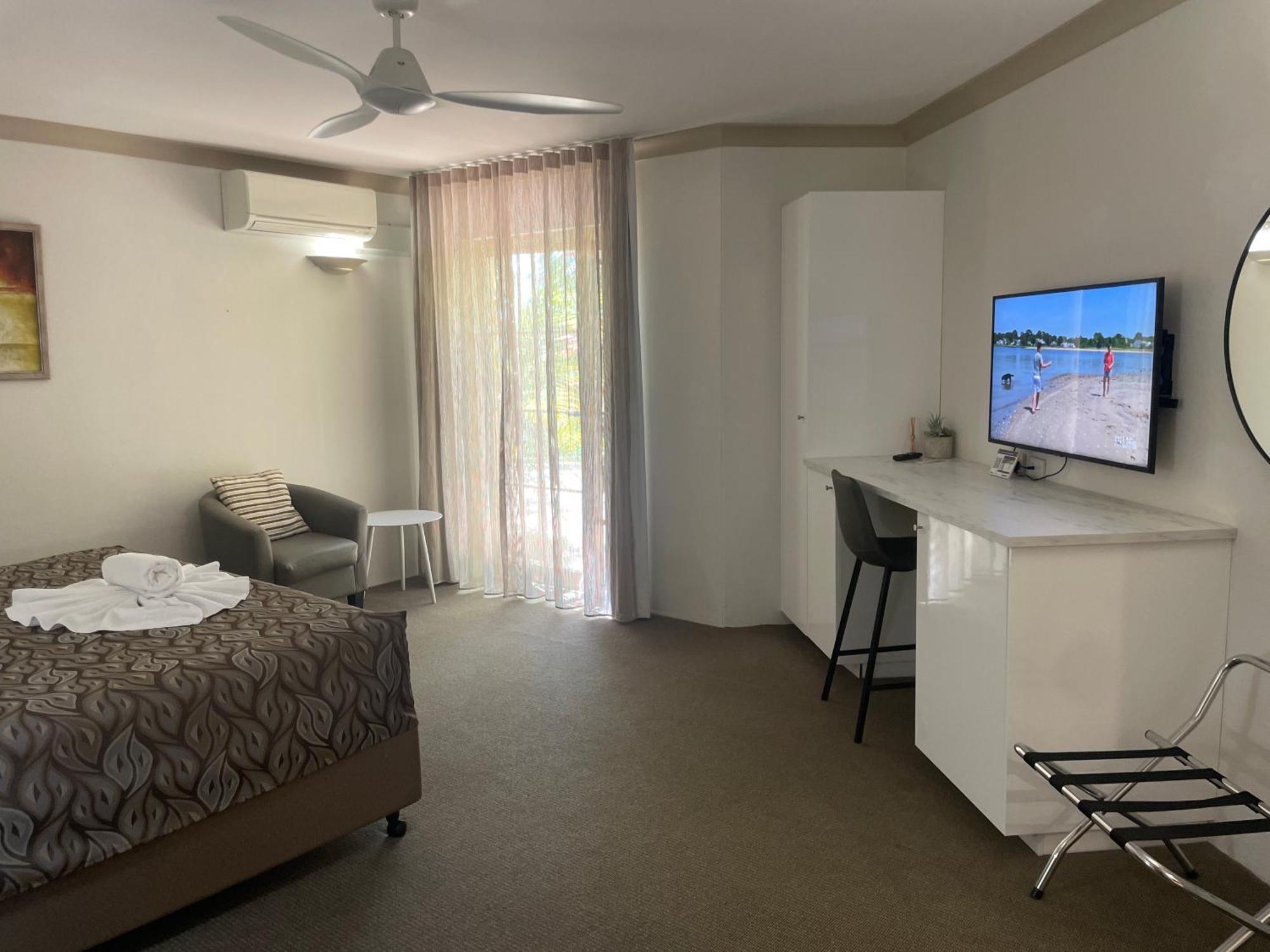 Oasis Inn Ulladulla - Welcoming Guests 18 Years And Older Екстер'єр фото