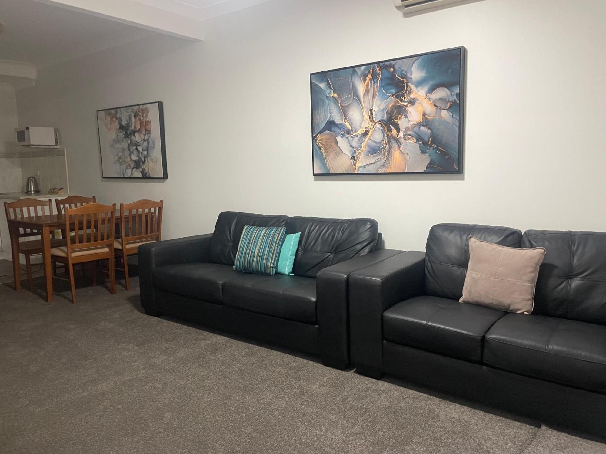 Oasis Inn Ulladulla - Welcoming Guests 18 Years And Older Екстер'єр фото
